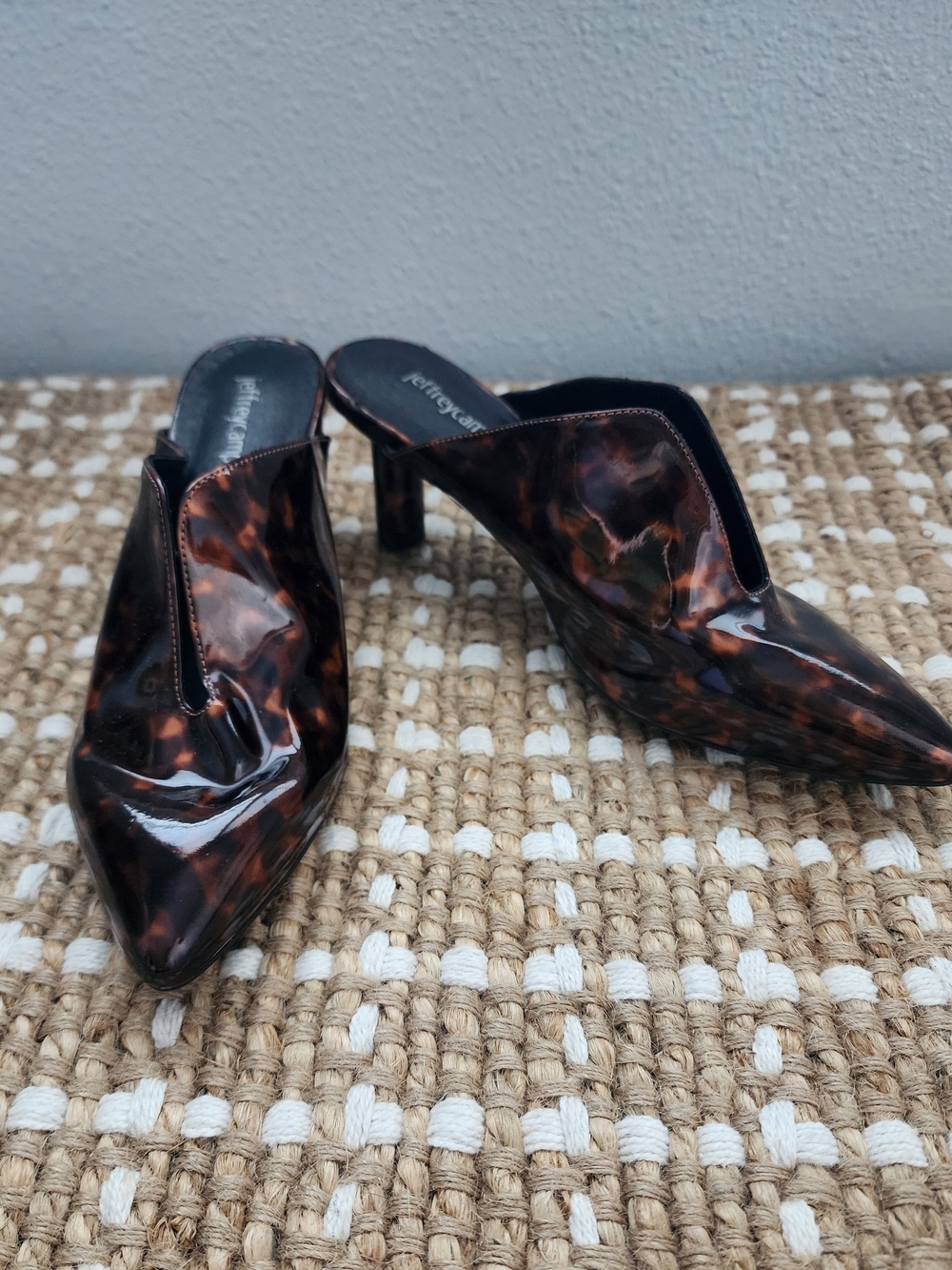 NWT Jeffrey Campbell Tortoise Patent Leather Mules Slip on Kitten Heel Sandal